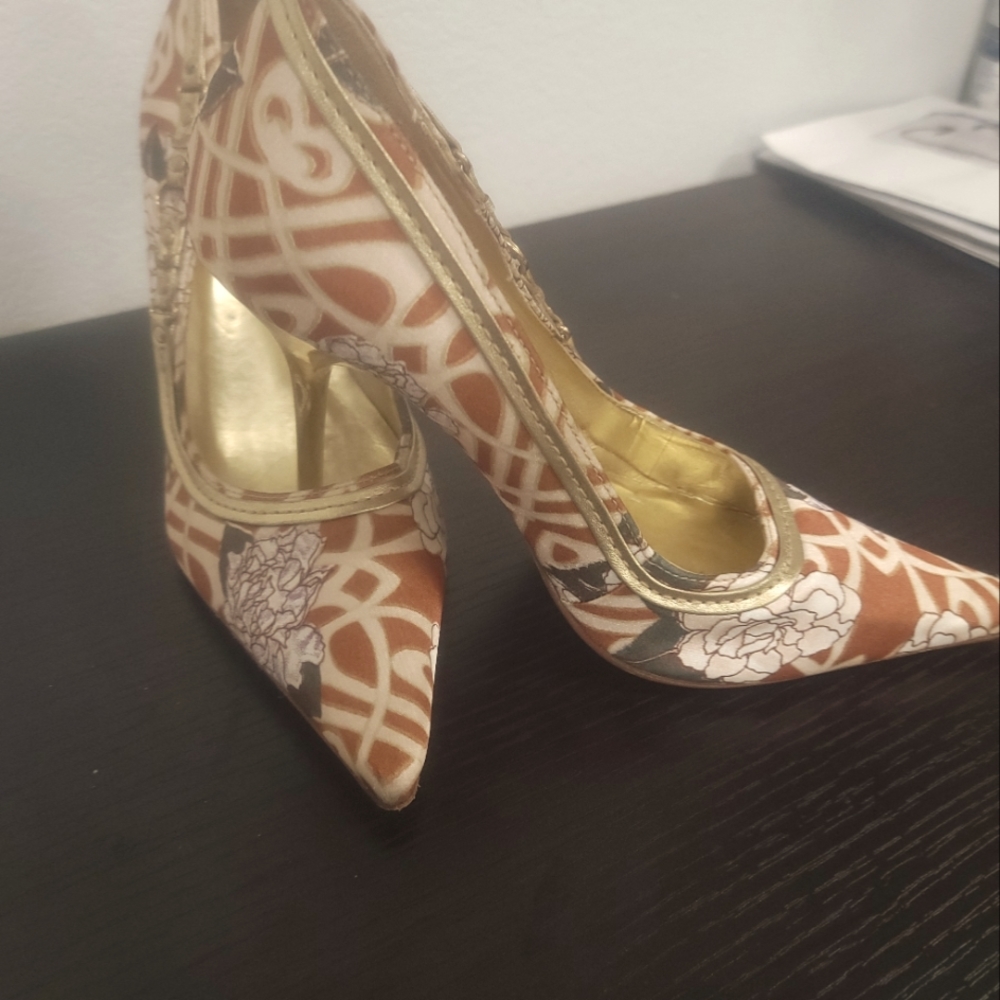 ALDO Floral Pumps- Gold
